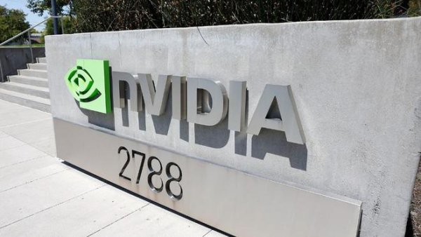 财富策略 英伟达将向韩国供应26万颗最新芯片，黄仁勋参与李在镕啤酒炸鸡局